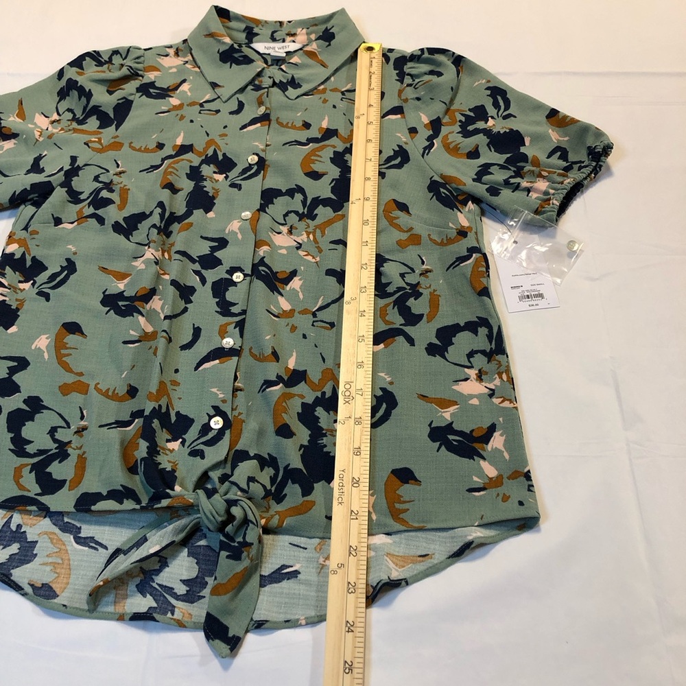 NWT Nine West Women’s Short Sleeve Knot-Hem Button-Down Green Floral Shirt S - Picture 5 of 10